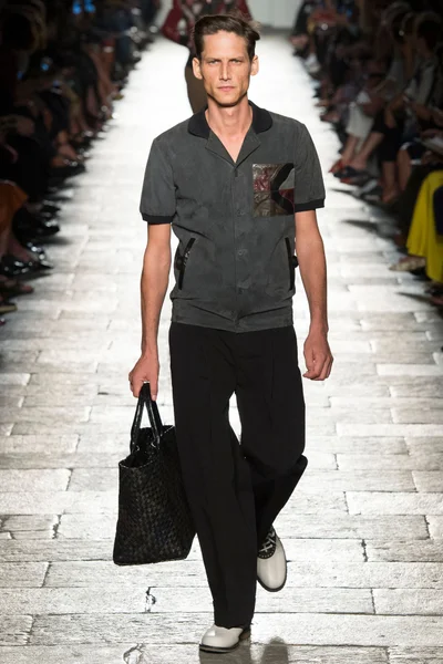 Look 9
